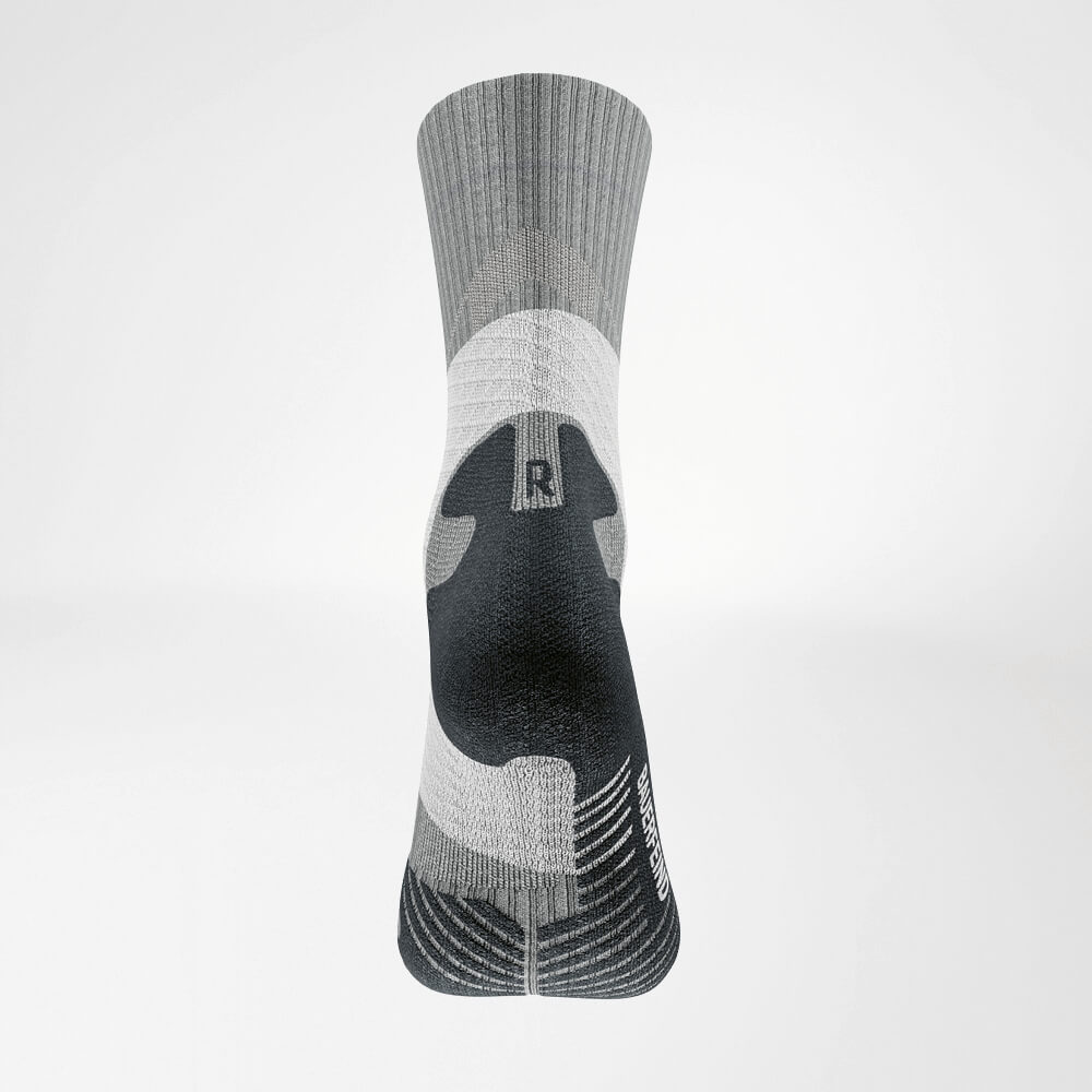 Back view of the gray -white medium -long trail run - running socks