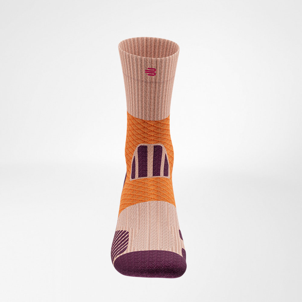 Front overall view of the purple orange medium -length trail run - running socks